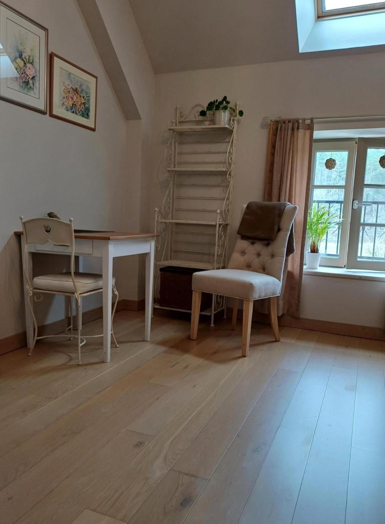 Bed and Breakfast Le Repos Coquelicot Montillot Экстерьер фото